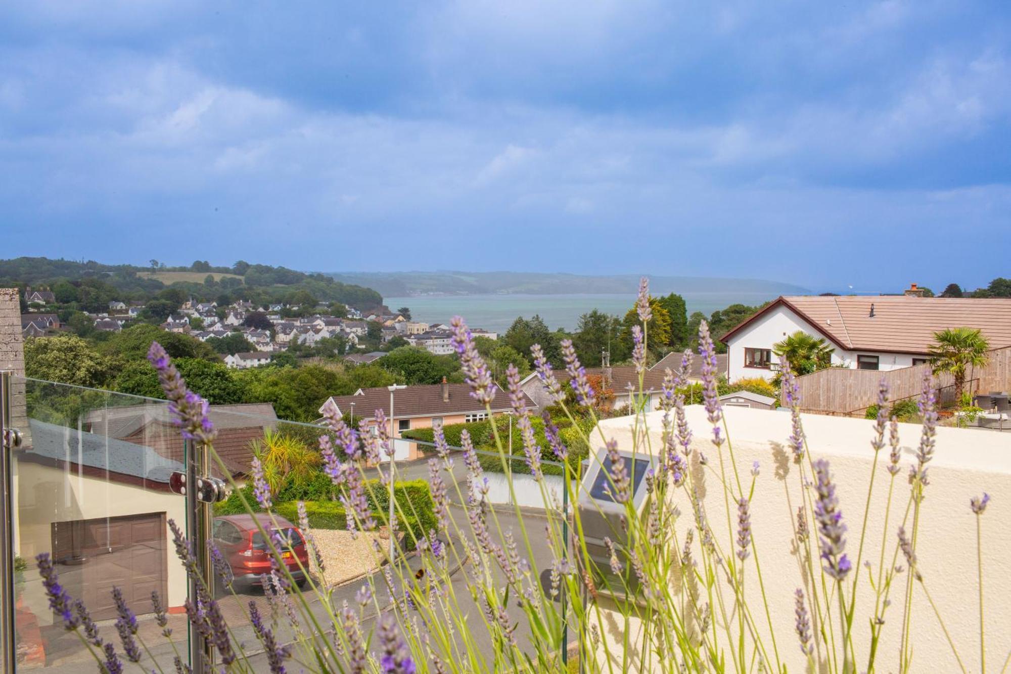 Rooftops - Sea Views Hot Tub Close To Beach Villa Saundersfoot Dış mekan fotoğraf