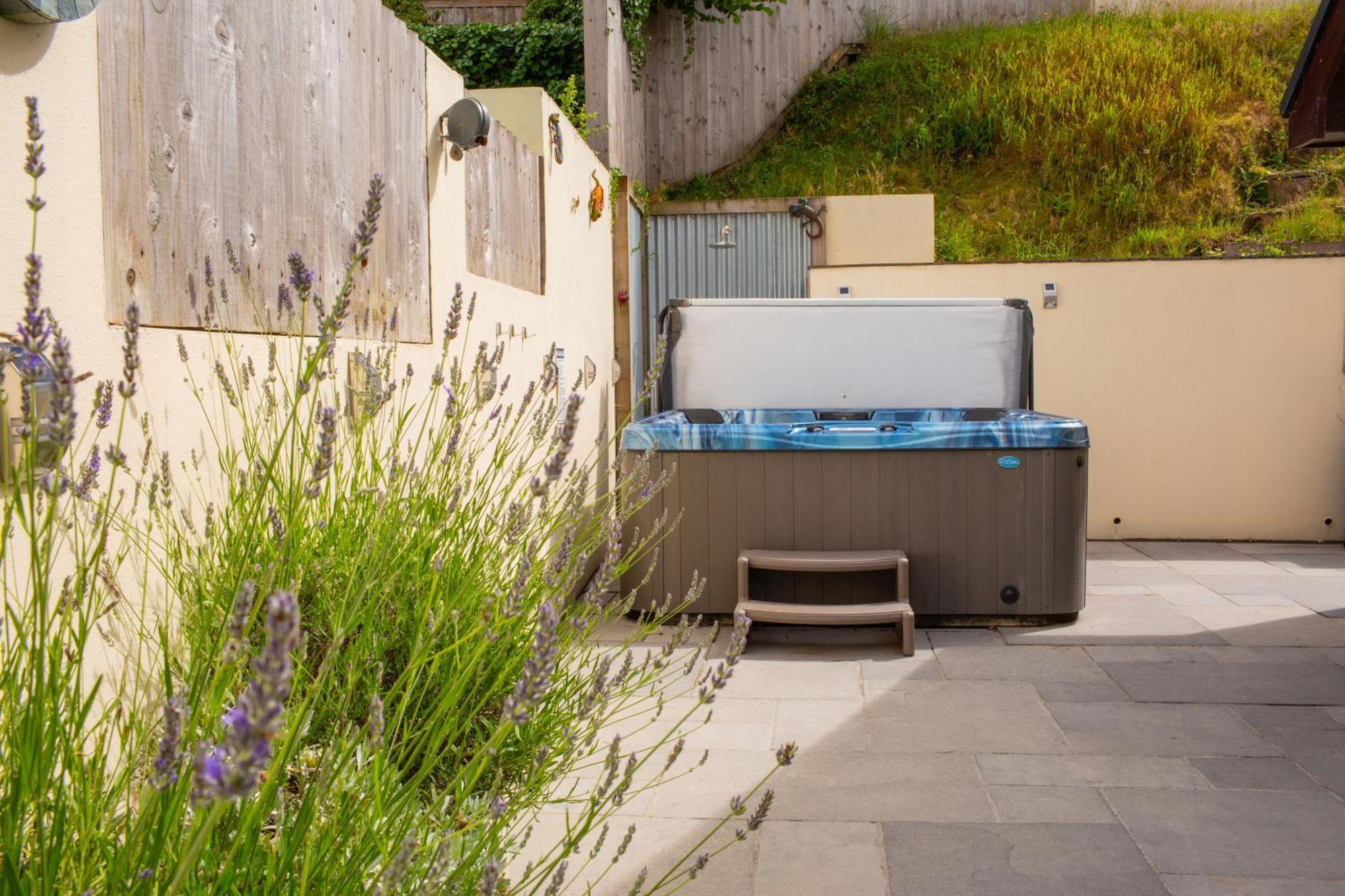 Rooftops - Sea Views Hot Tub Close To Beach Villa Saundersfoot Dış mekan fotoğraf