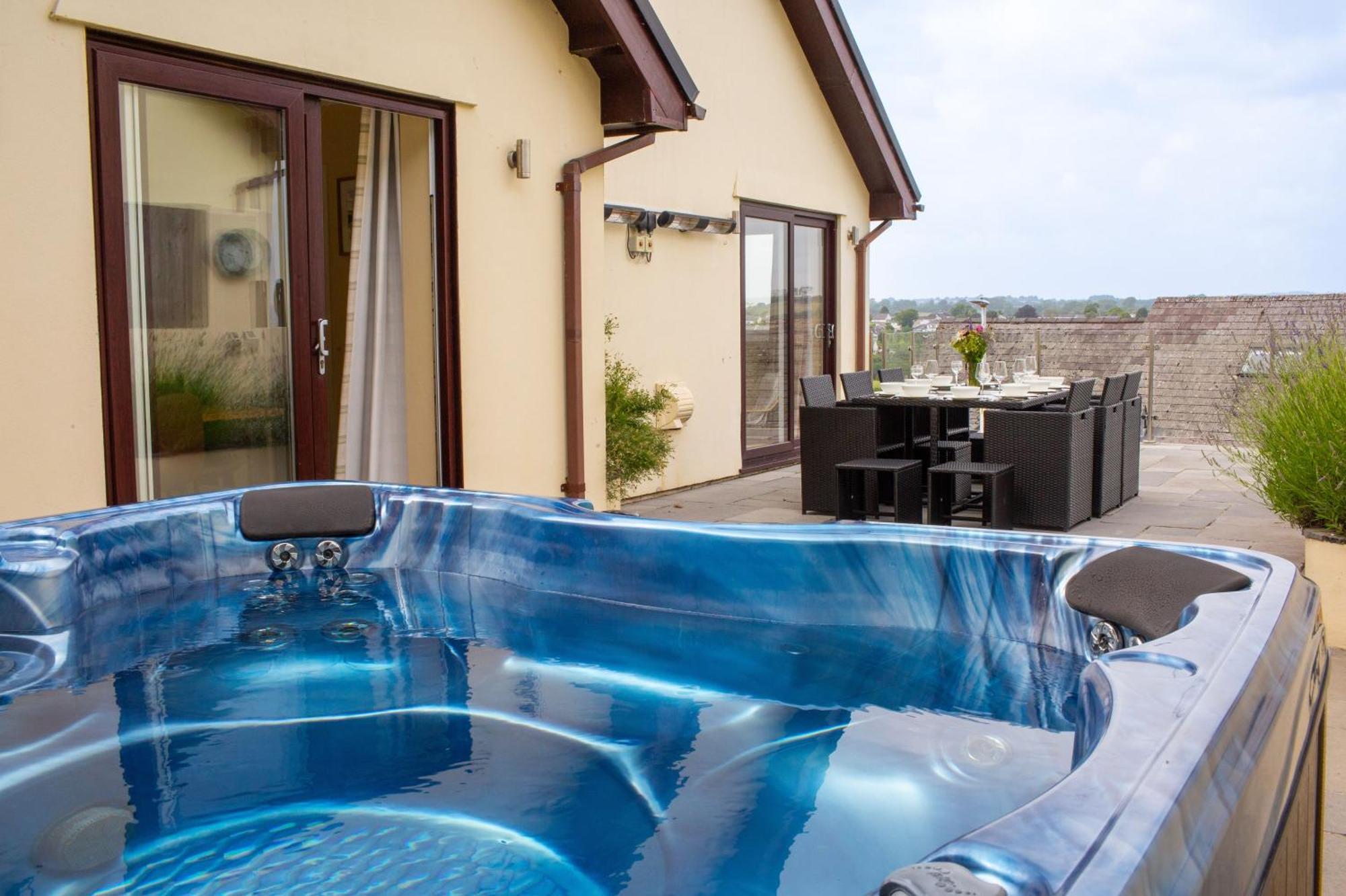 Rooftops - Sea Views Hot Tub Close To Beach Villa Saundersfoot Dış mekan fotoğraf